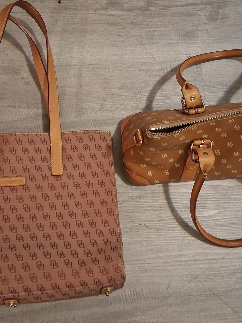 Lot Of 2 Dooney & Bourke Bags